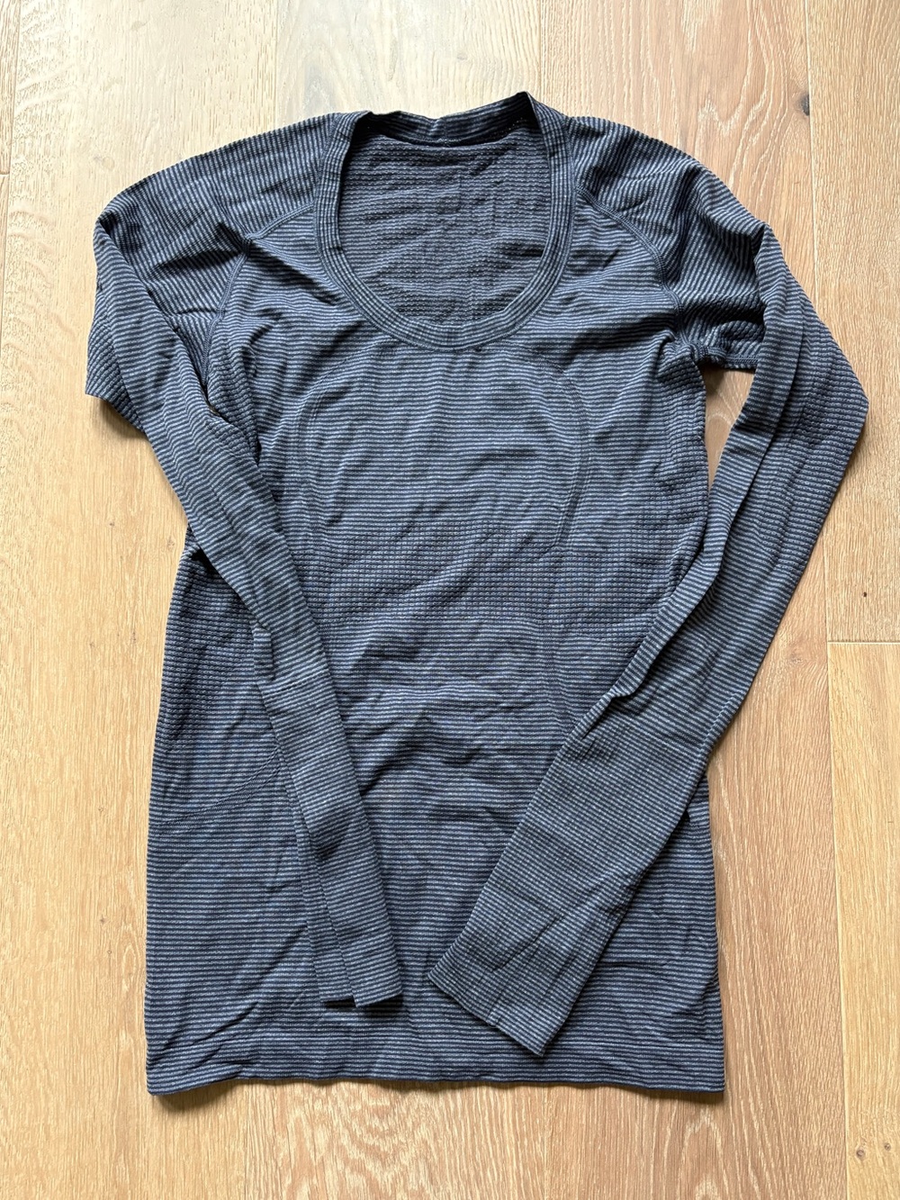 EUC Lululemon Heathered cadet blue LS swiftly 6